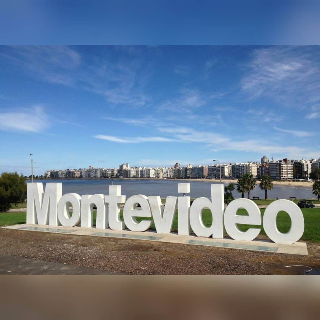 Qué hacer en Montevideo: cartel en Pocitos
