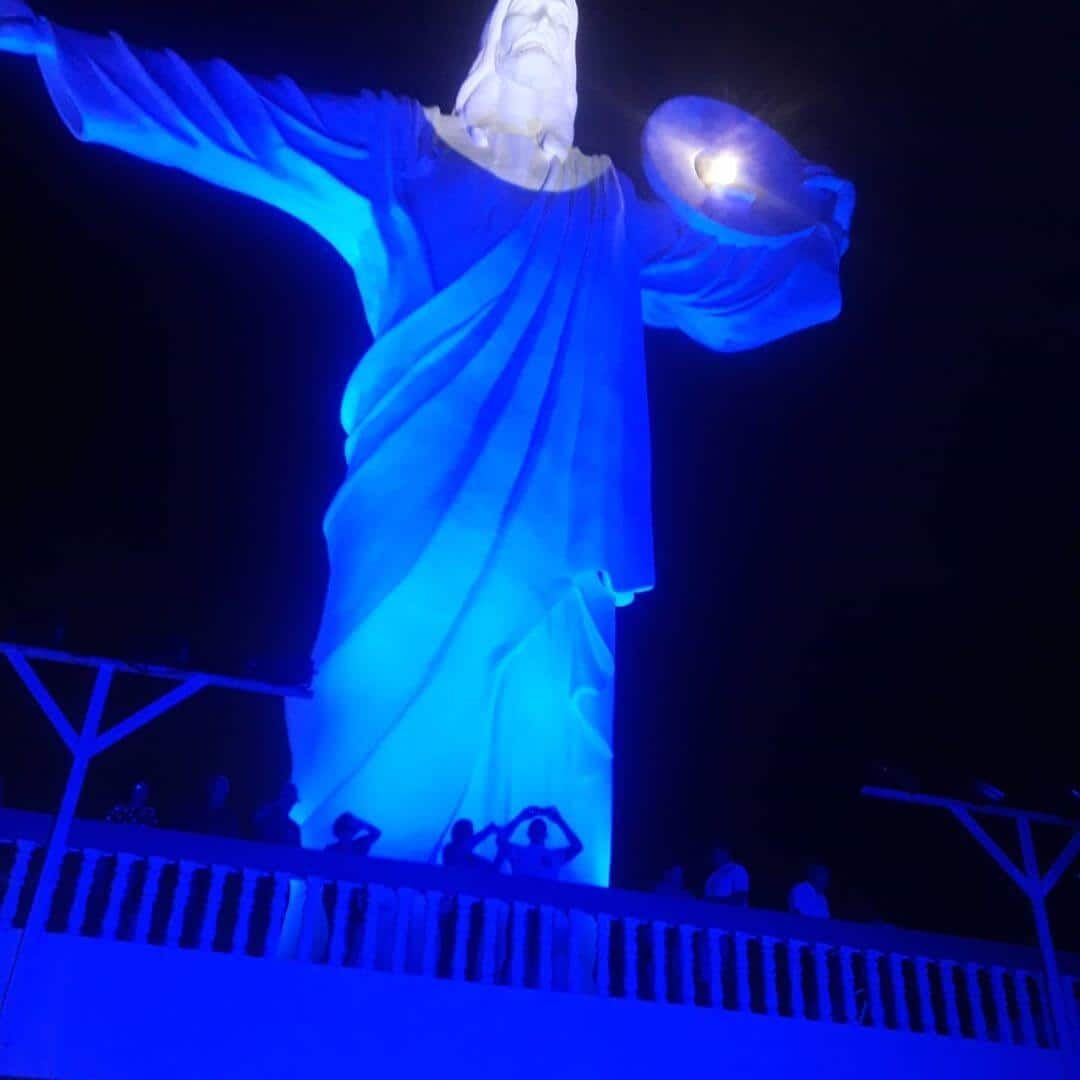 Estatua de Cristo Luz en Camboriú