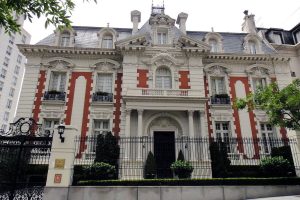 Four Seasons Hotel