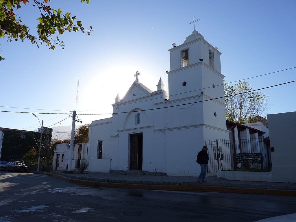 Iglesia Nuestra Señora del Rosario, en Merlo San Luis