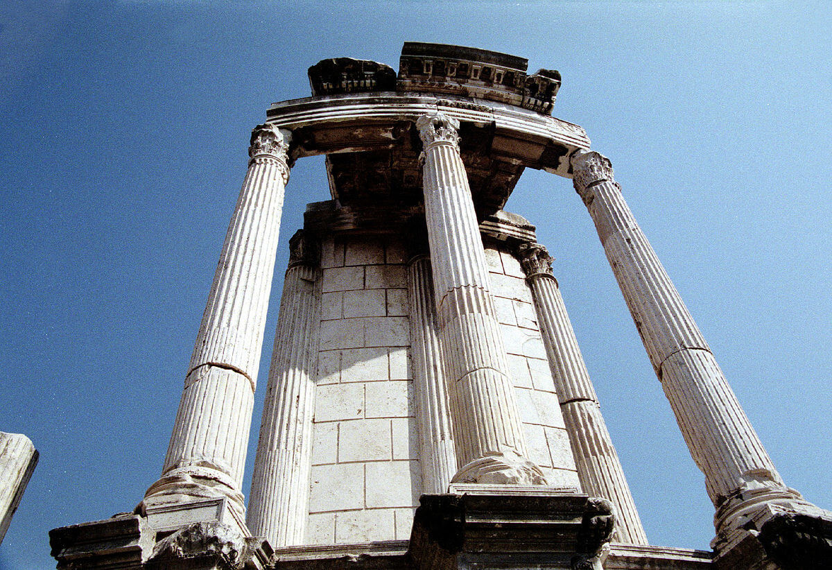 El Foro romano: Templo de Vesta