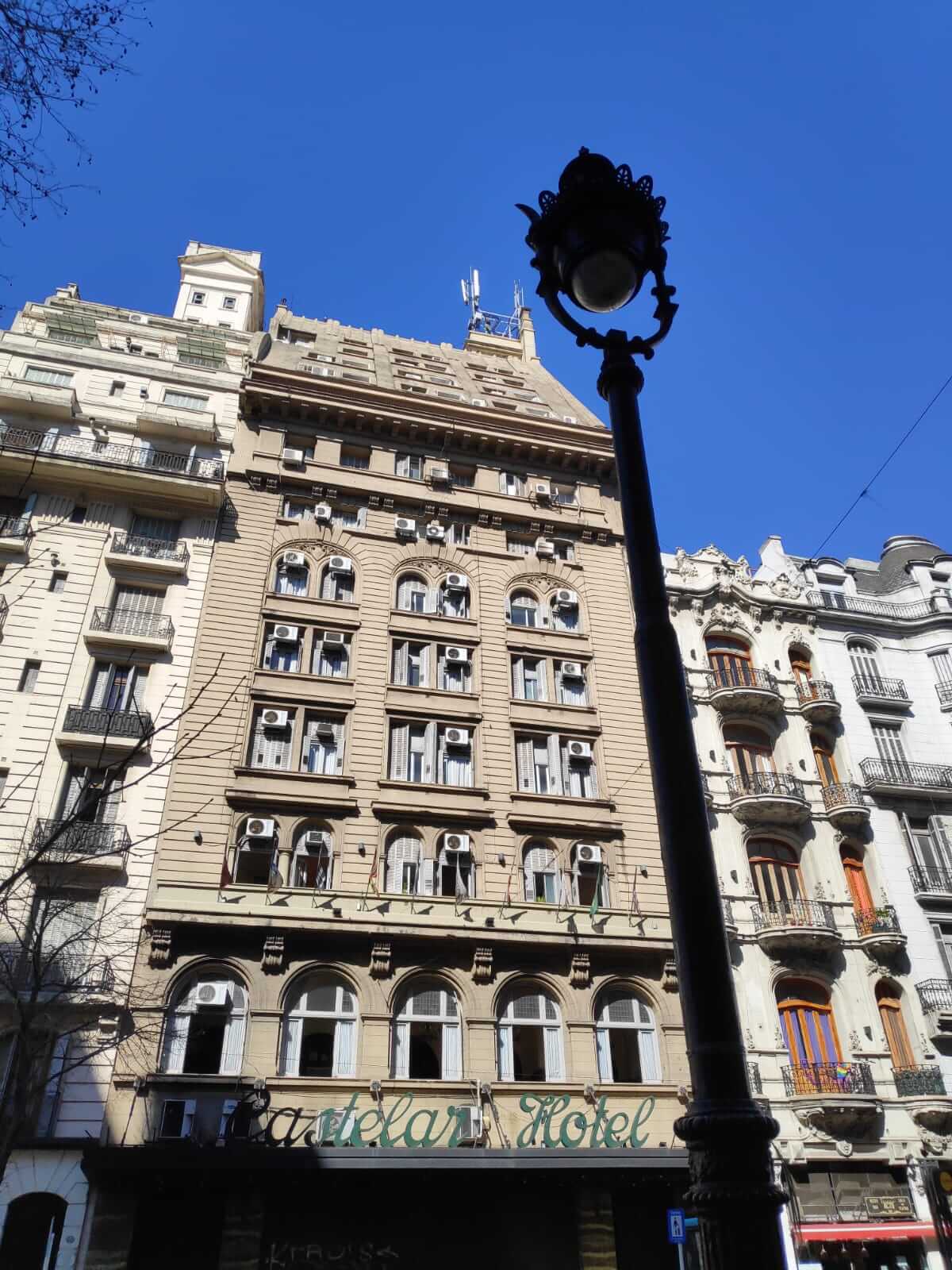 Avenida de Mayo, Hotel Castelar