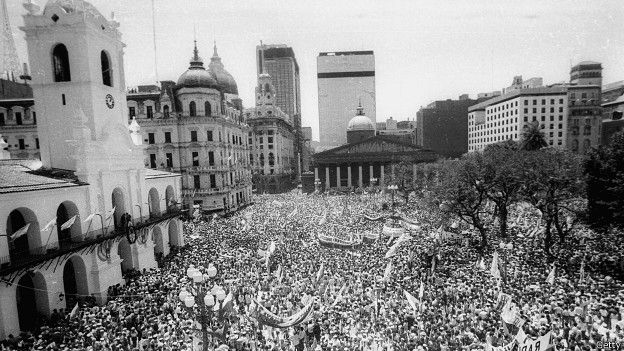 Plaza de Mayo, regreso a la democracia
