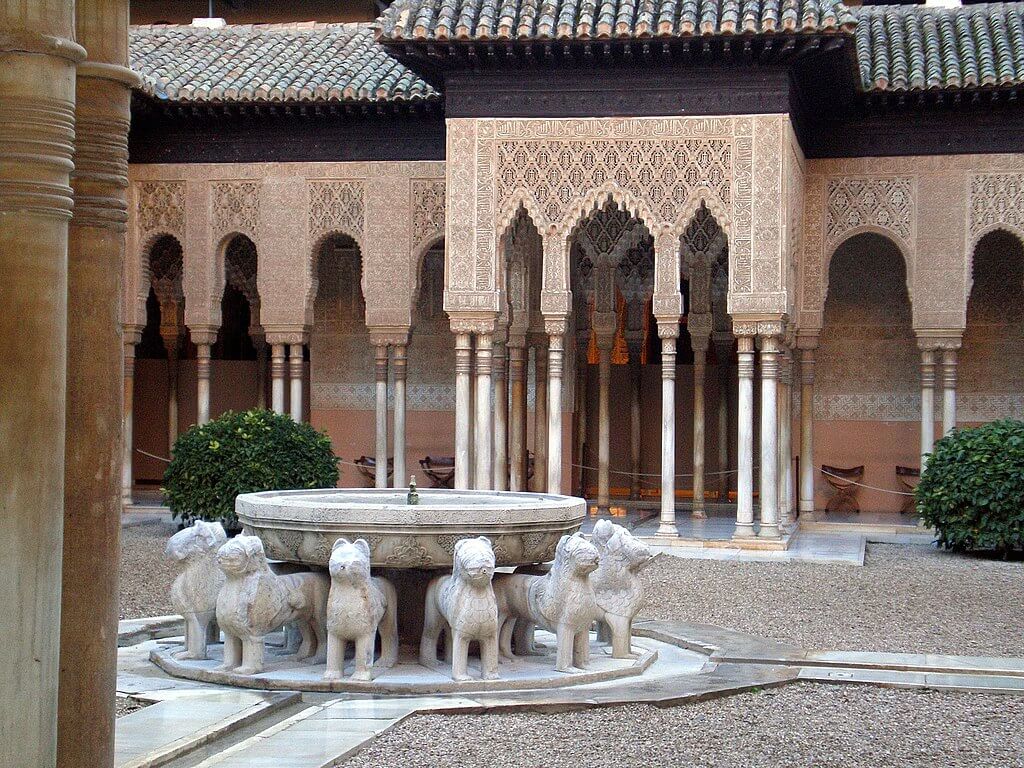 Andalucía: Patio de los Leones de la Alhambra