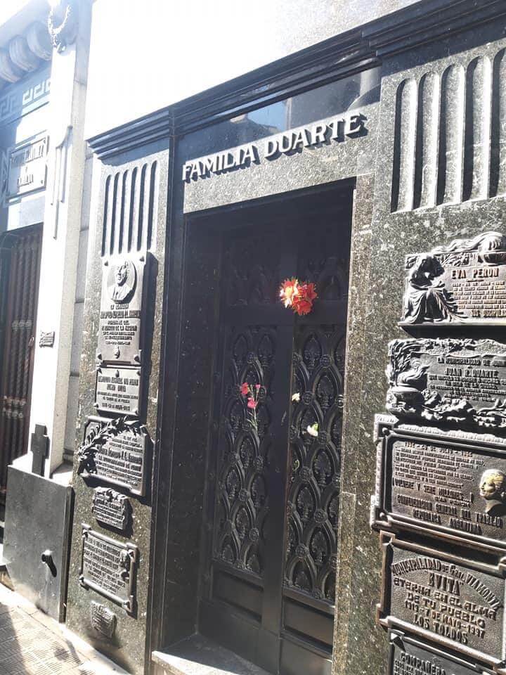 Bóveda de la familia Duarte. Eva Perón