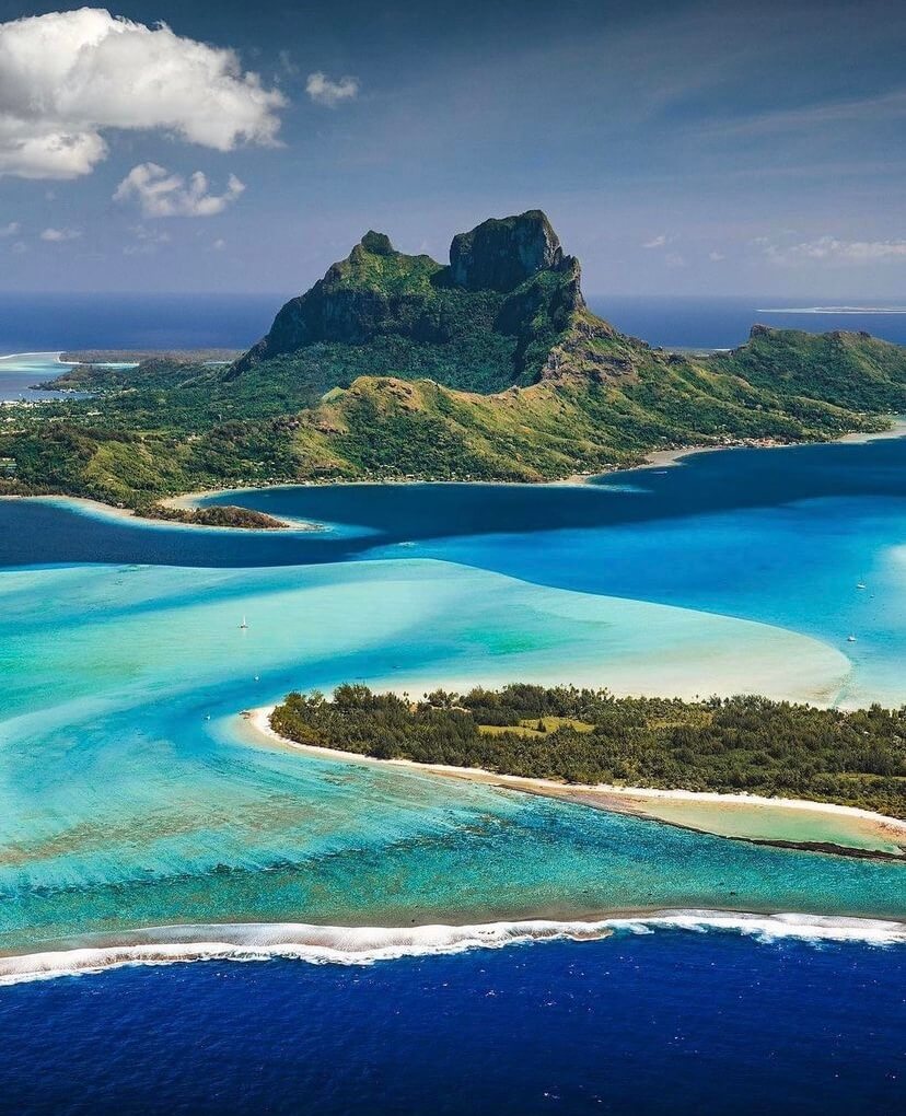 Bora Bora, en las islas de la Sociedad, Polinesia