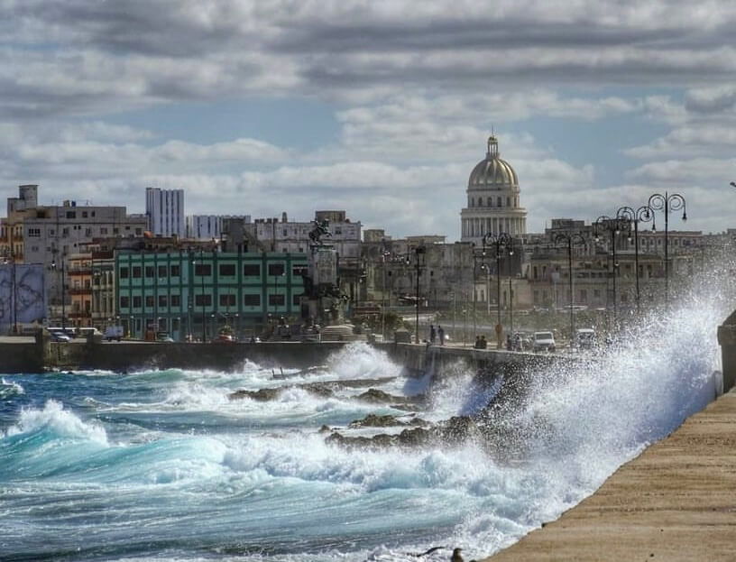 El Malecón, la avenida más famosa de la capital cubana