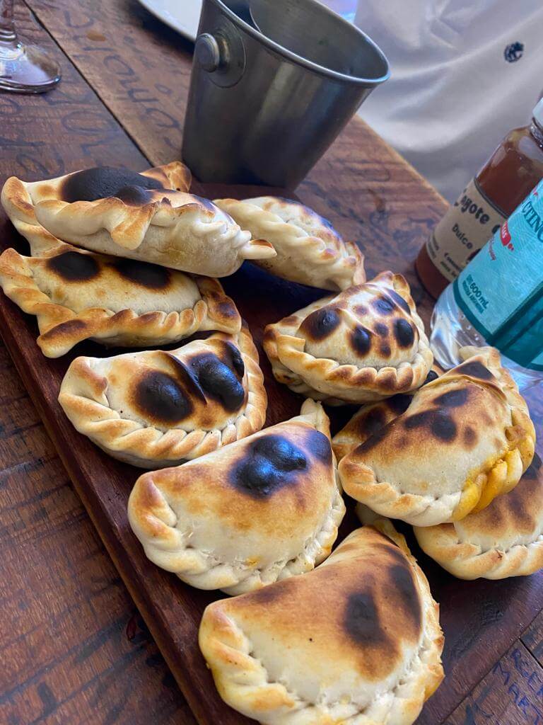 Qué hacer en Tafí del valle: probar las empanadas 