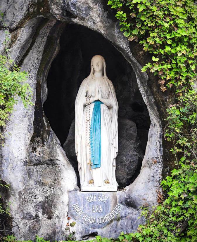 Santuario de Lourdes: gruta de las apariciones