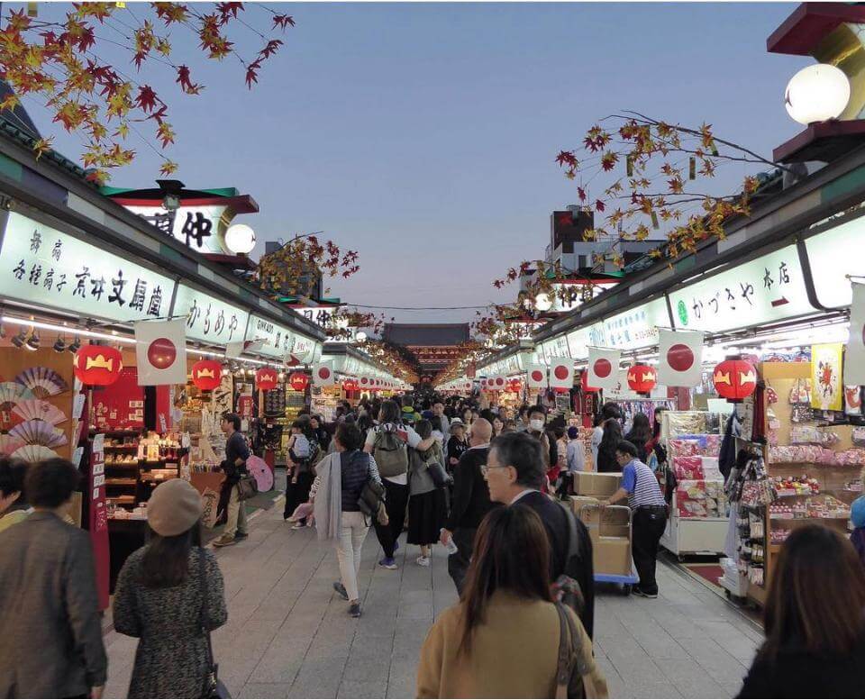 Tokio en tres días: recorrer la Nakamise-dori,