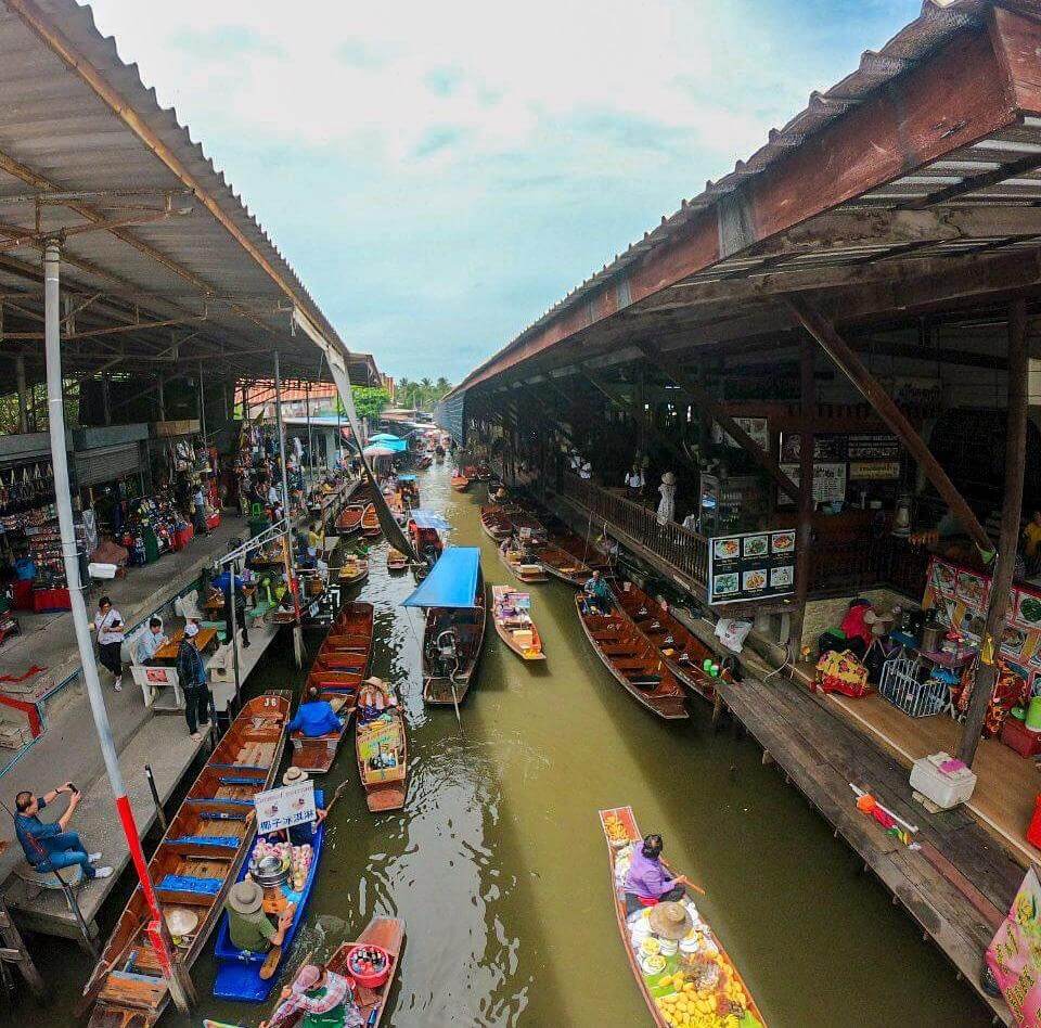 Mercado Flotante de Damnoen Saduak, en Bangkok, Tailandia