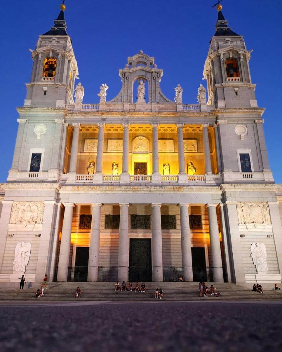 La Ruta Mariana 2024: Catedral de la Almudena en Madrid