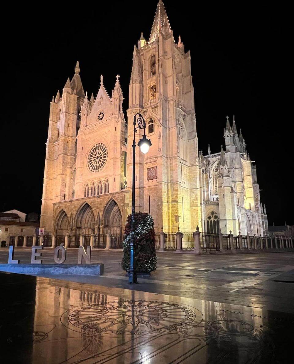 Tour por Castilla-Asturias-Cantabria: Catedral de León