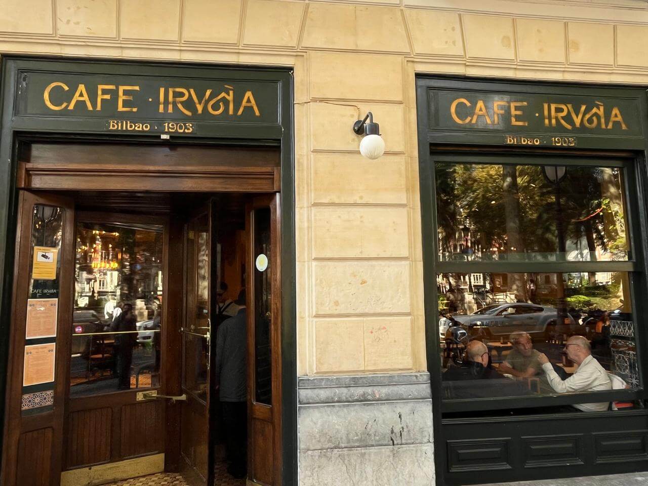 Cafe Iruña, centro de Bilbao