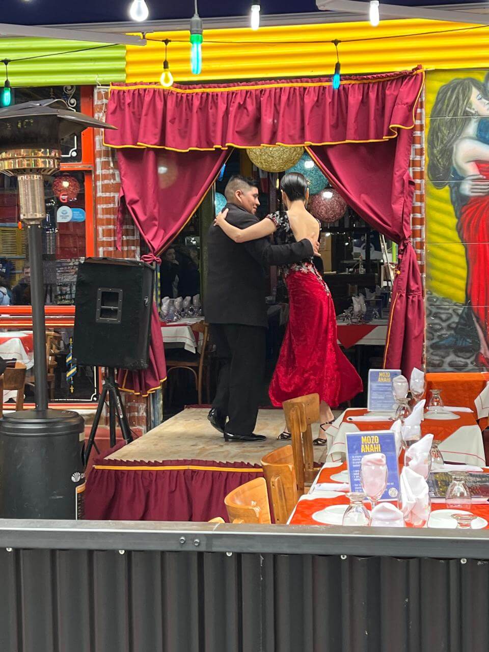 Cuánto cuesta visitar Buenos Aires: se puede ver tango gratis en la calle