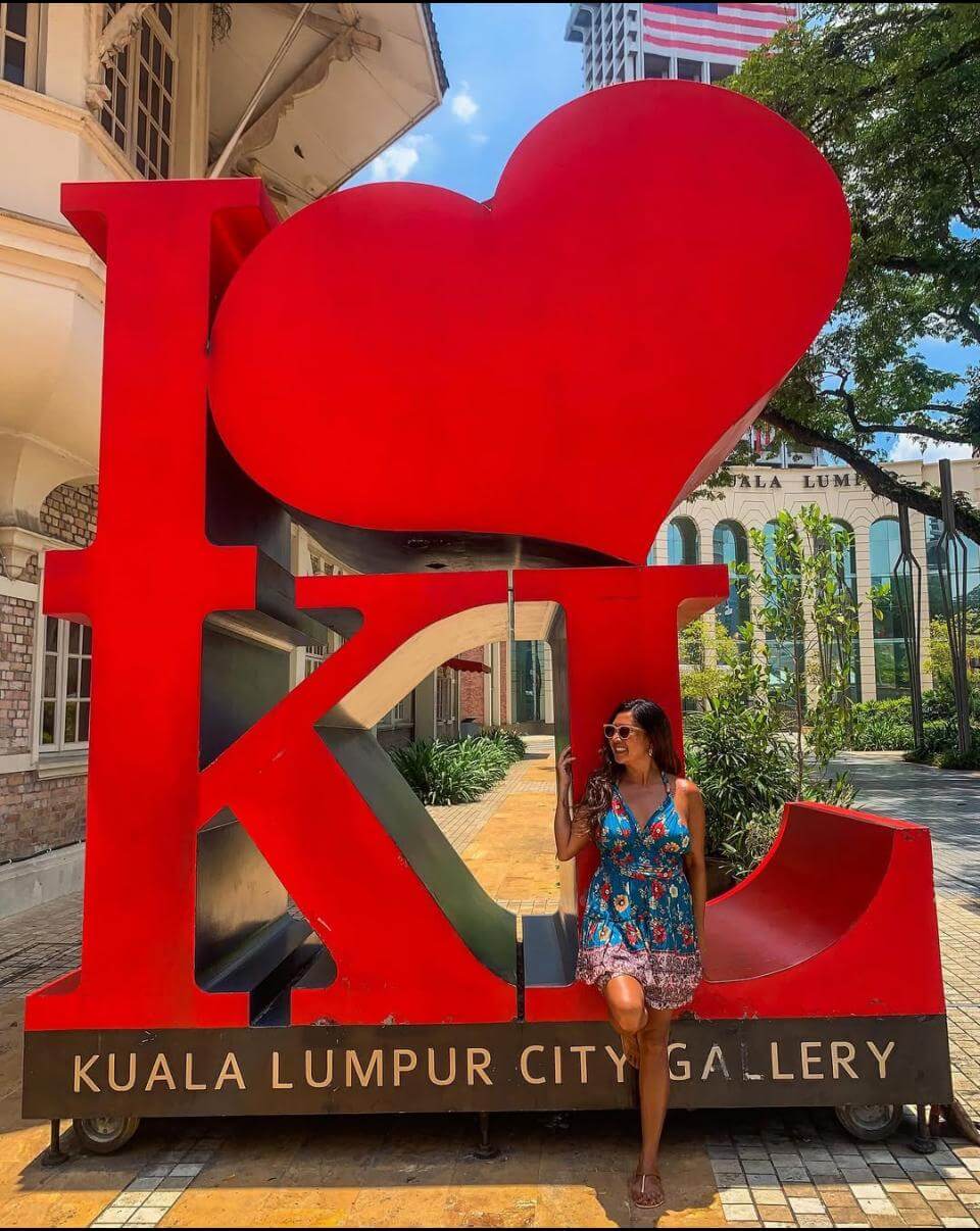 Las letras rojas de Kuala Lumpur