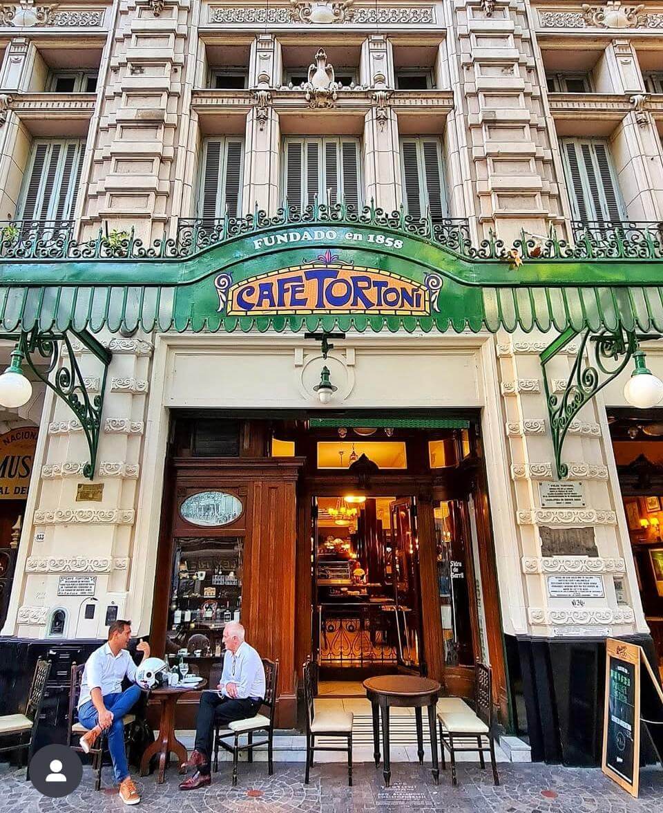 Café Tortoni en la Avenida de Mayo de Buenos Aires