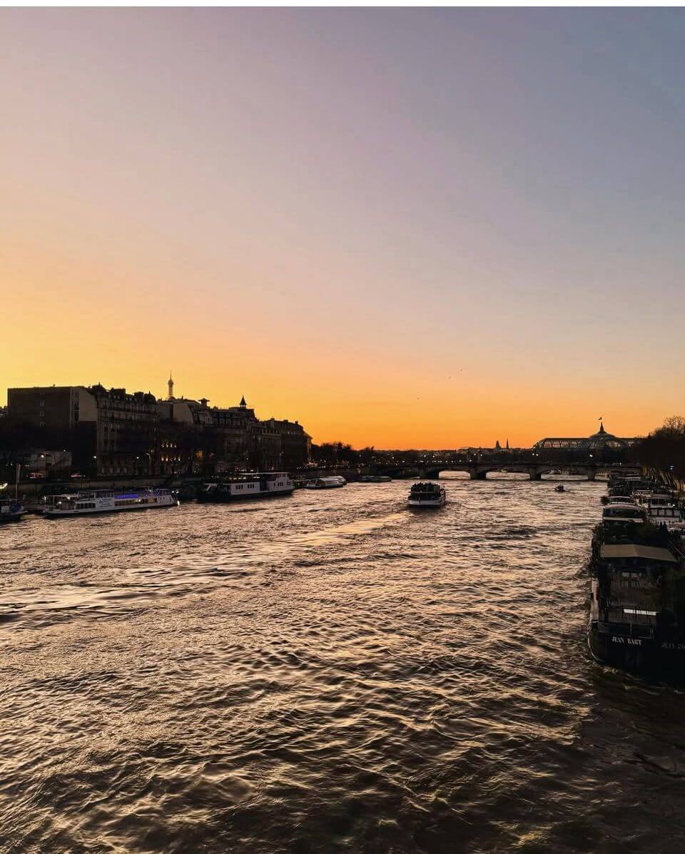 10 Cosas gratis para hacer en París: atardecer en el Sena