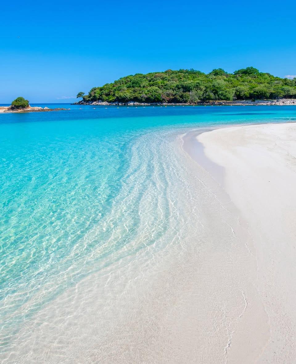 Qué ver en los Balcanes: Playa Ksamil, en Albania
