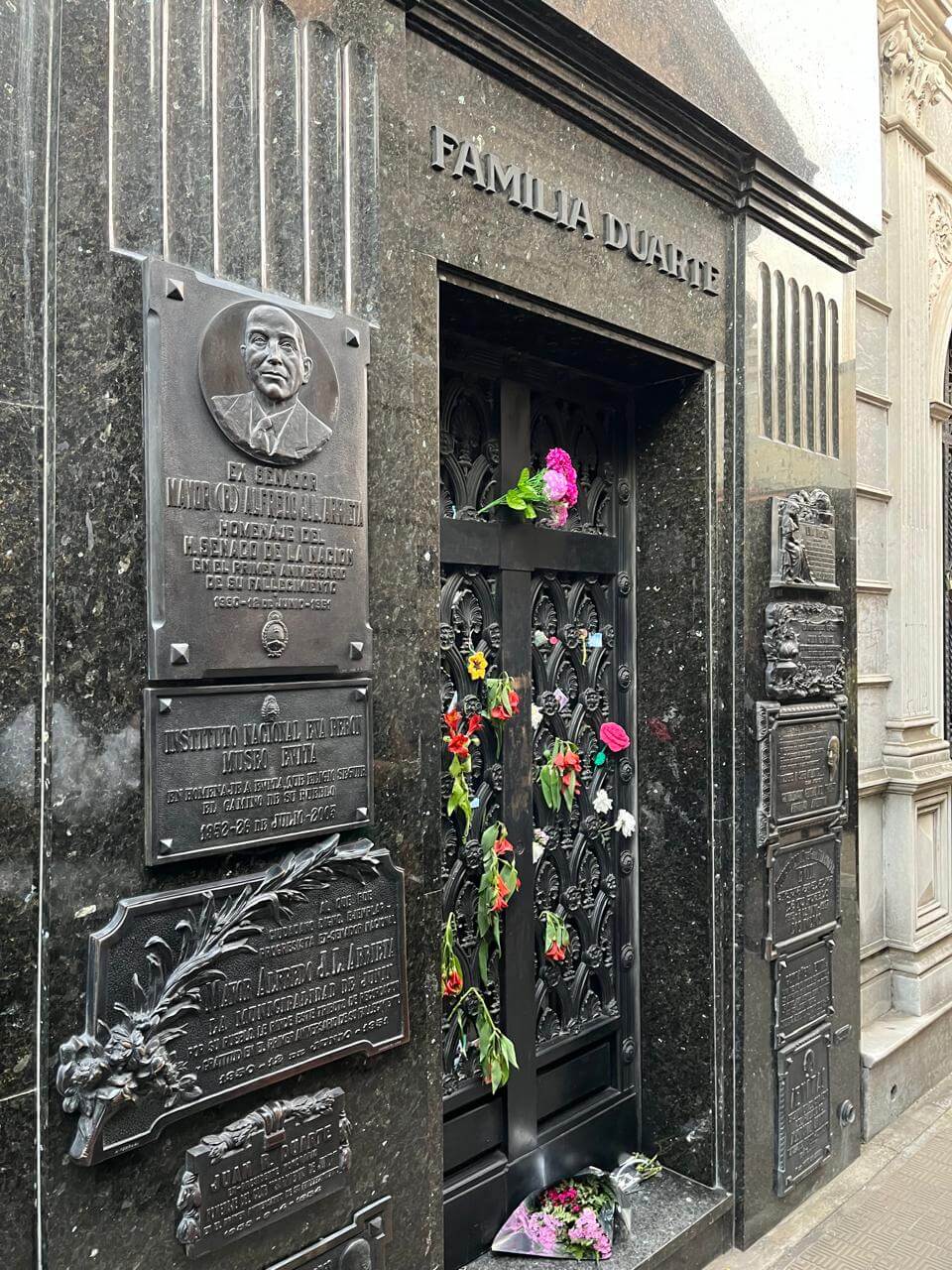 Tumba de Eva perón en el Cementerio de la Recoleta