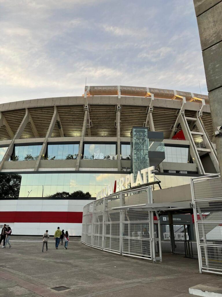 c-mo-visitar-river-plate-el-estadio-monumental-de-buenos-aires
