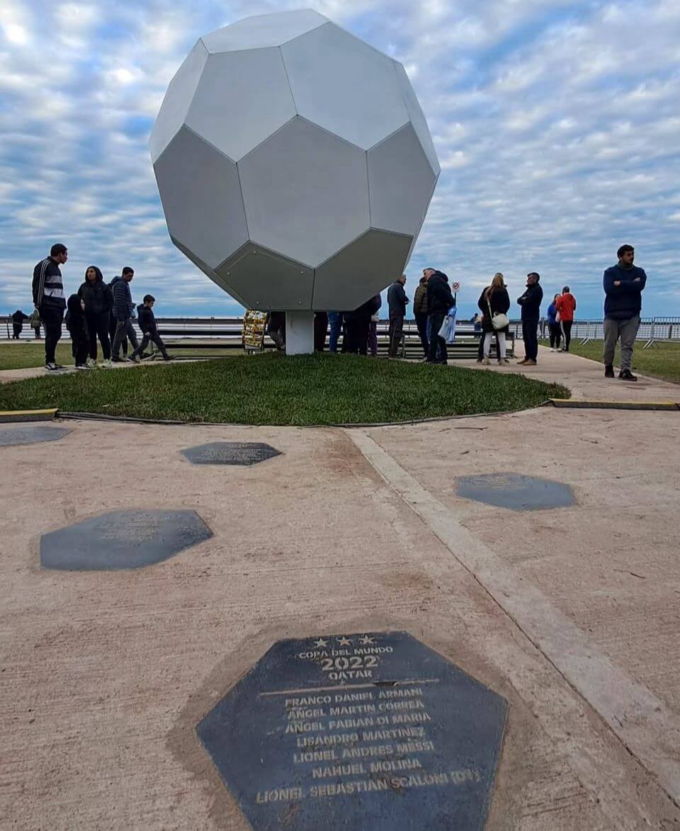 Circuito Lionel Messi: Monumento a los Mundialistas